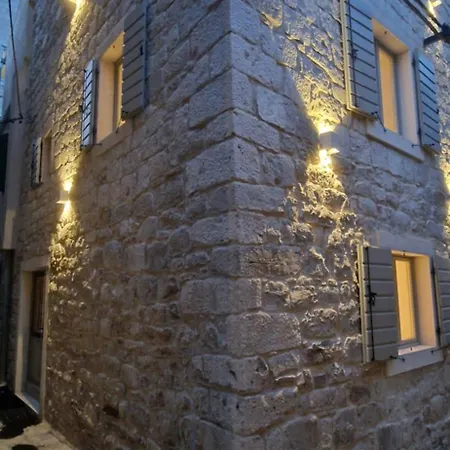 Villa Viu2 Castle Kastela