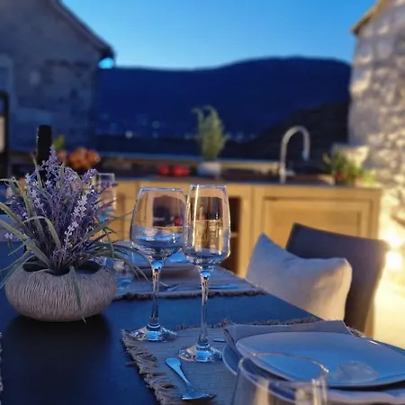 Viu2 Castle Villa *
