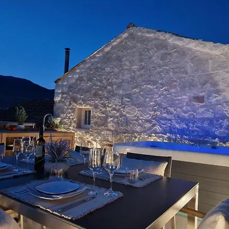 Viu2 Castle Villa *