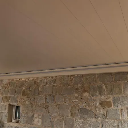 Viu2 Castle
