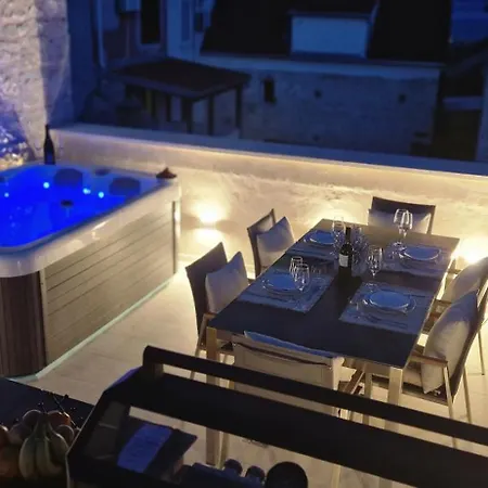 Viu2 Castle Kaštela